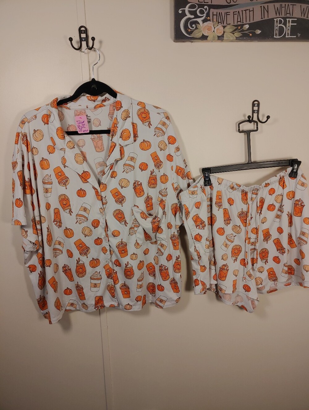 Celebrate Fall 3X 22/24 Fall Themed Short Sleeve Super Cute Pajama Set